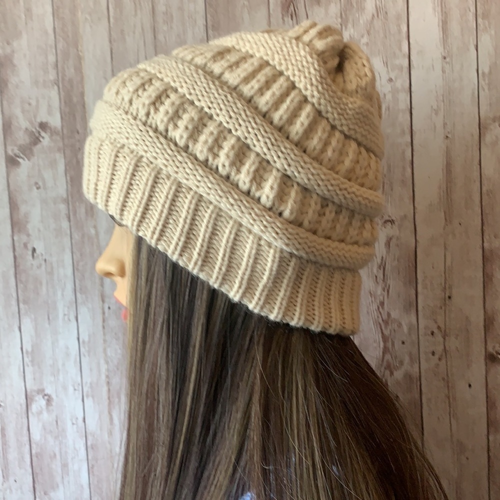 𝅺cable Knit Chunky Beanie - Picture 3 of 6